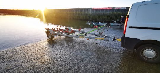 Votre bateau restera sans surveillance le temps d'aller vous garer d'où l'intérêt de disposer d'un parking pas trop éloigné.