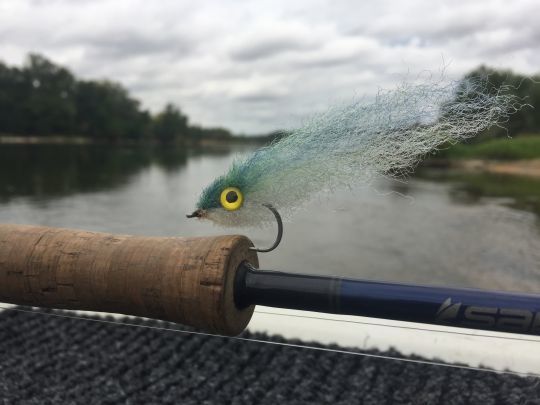 Les mouches en fibres synthétiques offrent de nombreux avantages