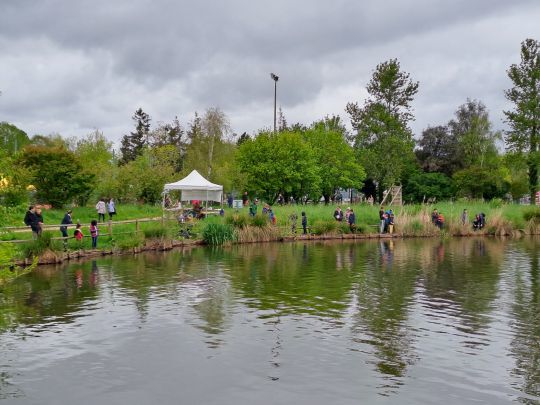 Les Ateliers Pêche et Nature (APN) permettent former de nouveaux pêcheur et de fidéliser les anciens @FDPPMA 29 