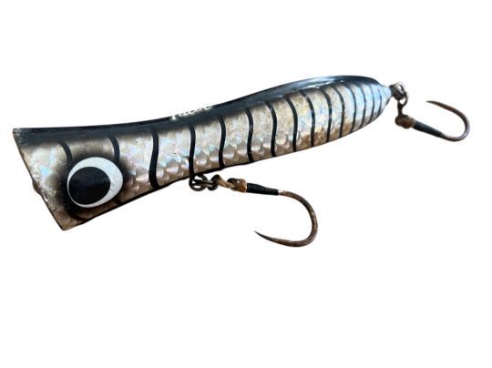 Cette configuration avec deux assist hooks n'est pas optimale, surtout avec des leurres légers qui risquent de décrocher facilement dès qu'il y a un peu de vagues.