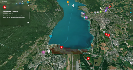 Ici, on voit bien une des réserves permanentes du lac du Bourget avec cette indication en légende :