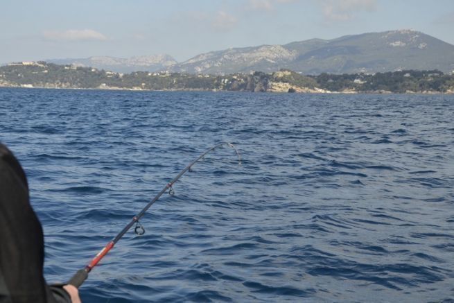 El equipo de pesca de apoyo