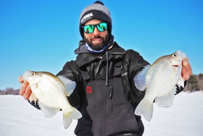 Pesca en hielo de mariganes en Quebec, equipo muy ligero