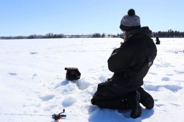 La ecosonda, el accesorio casi indispensable para la pesca en hielo