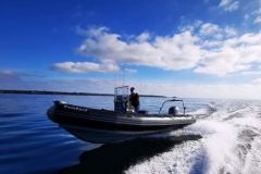 El Bombard Explorer 600 es una embarcacin semirrgida apreciada por los pescadores de mar.