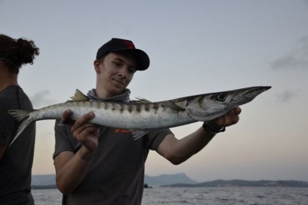 La pesca de barracudas desde embarcacin, una tcnica que se practica de forma diferente segn la temporada
