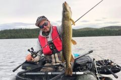 Los lagos del norte de Quebec son famosos por la pesca del lucio.