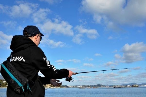 Principiantes: cómo elegir su primera caña de pescar con señuelos