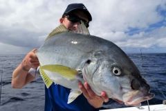 Pesca desde barco en Canarias