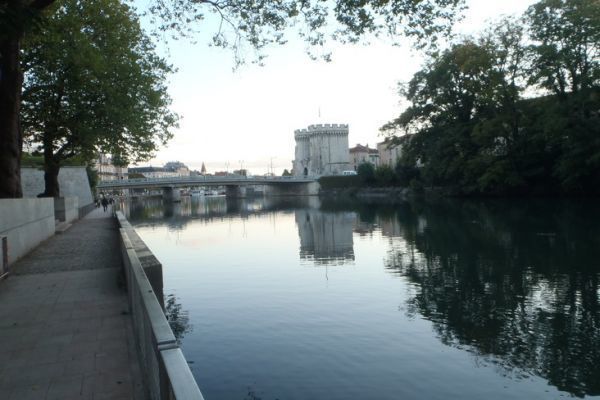 Pesca en el Mosa en Verdn: pesca callejera en un lugar histrico