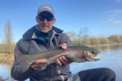 El embalse de Sablonnière, en la región de Ile et Vilaine, es un lugar muy agradable para pescar