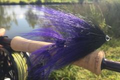 Las moscas articuladas son muy atractivas para el lucio