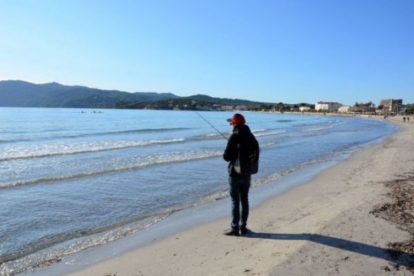 Pesca en las playas de arena