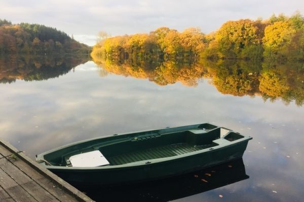 La pesca desde embarcacin abre nuevos horizontes para la pesca en determinados embalses