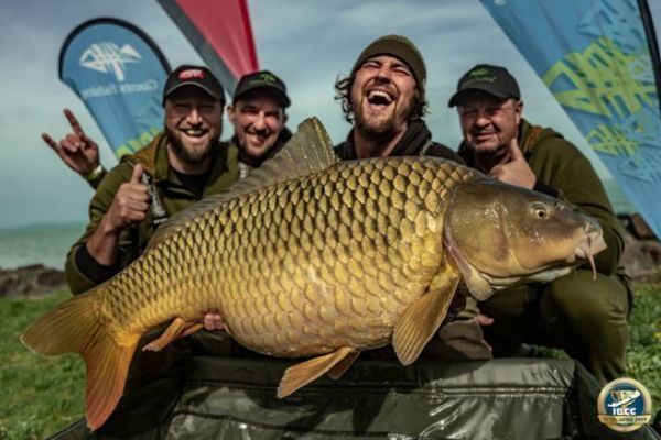 22,95 kg y equipa feliz